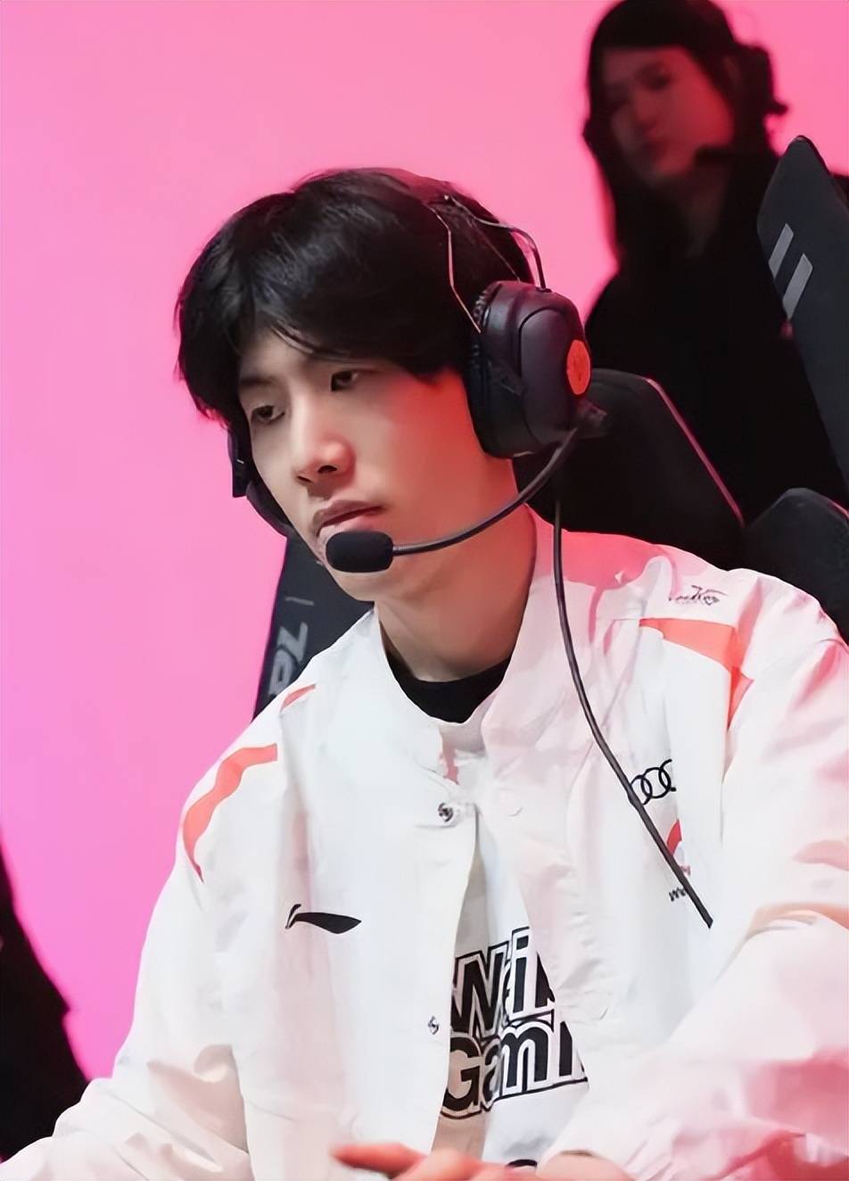 你需要我继 你需要我继