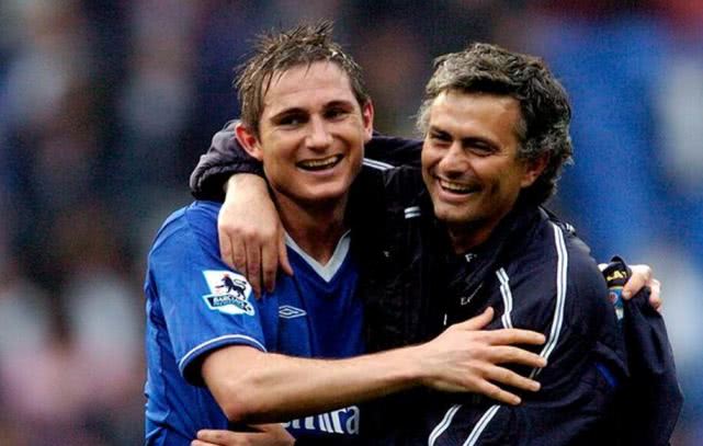 励显示出两 励显示出两